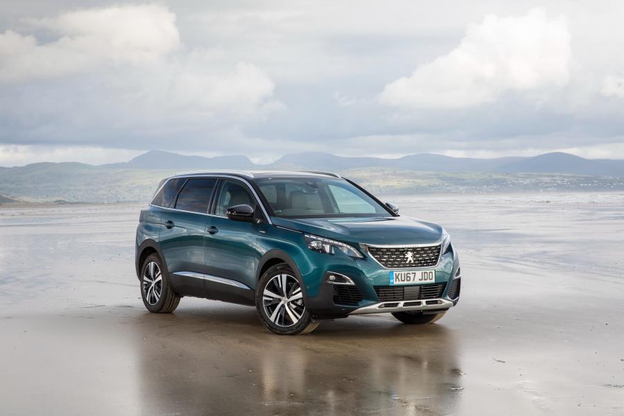 Peugeot 5008 GT Line 2017 года  (UK) (фото 23 из 30)